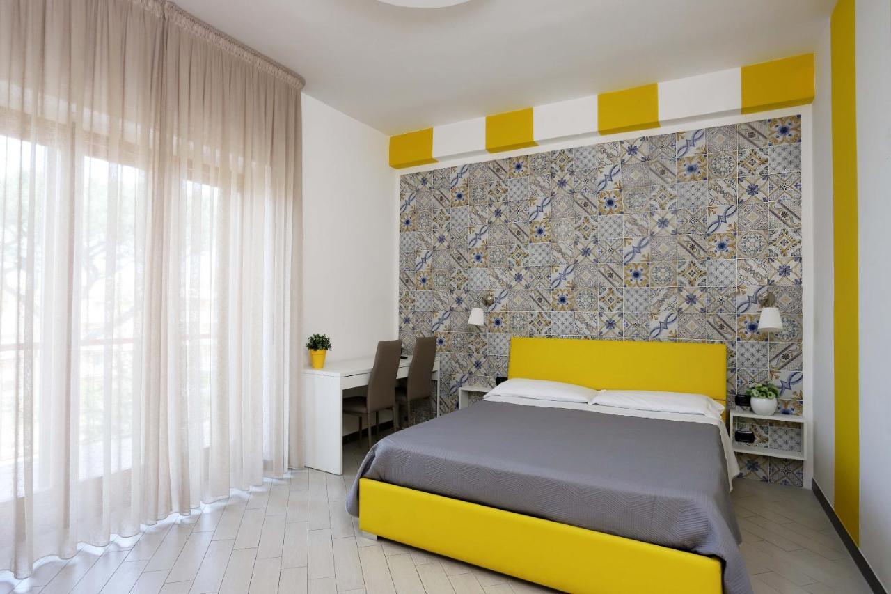 Guest House Le Tre Isole Соренто Екстериор снимка