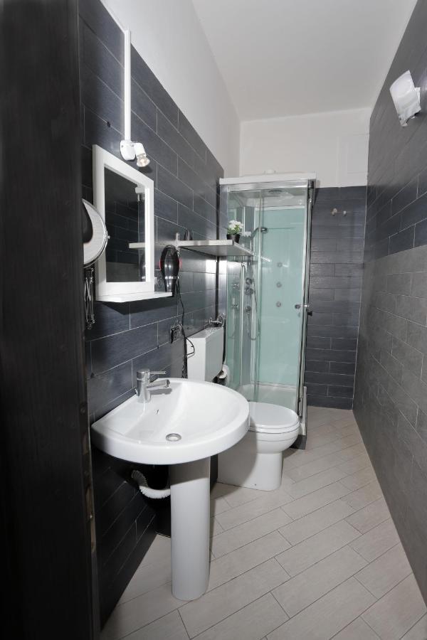 Guest House Le Tre Isole Соренто Екстериор снимка